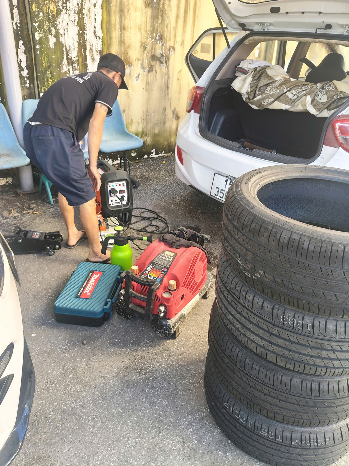 Hình ảnh 2 cứu hộ lốp ô tô tại Hải Phòng - Chiến Xuyên