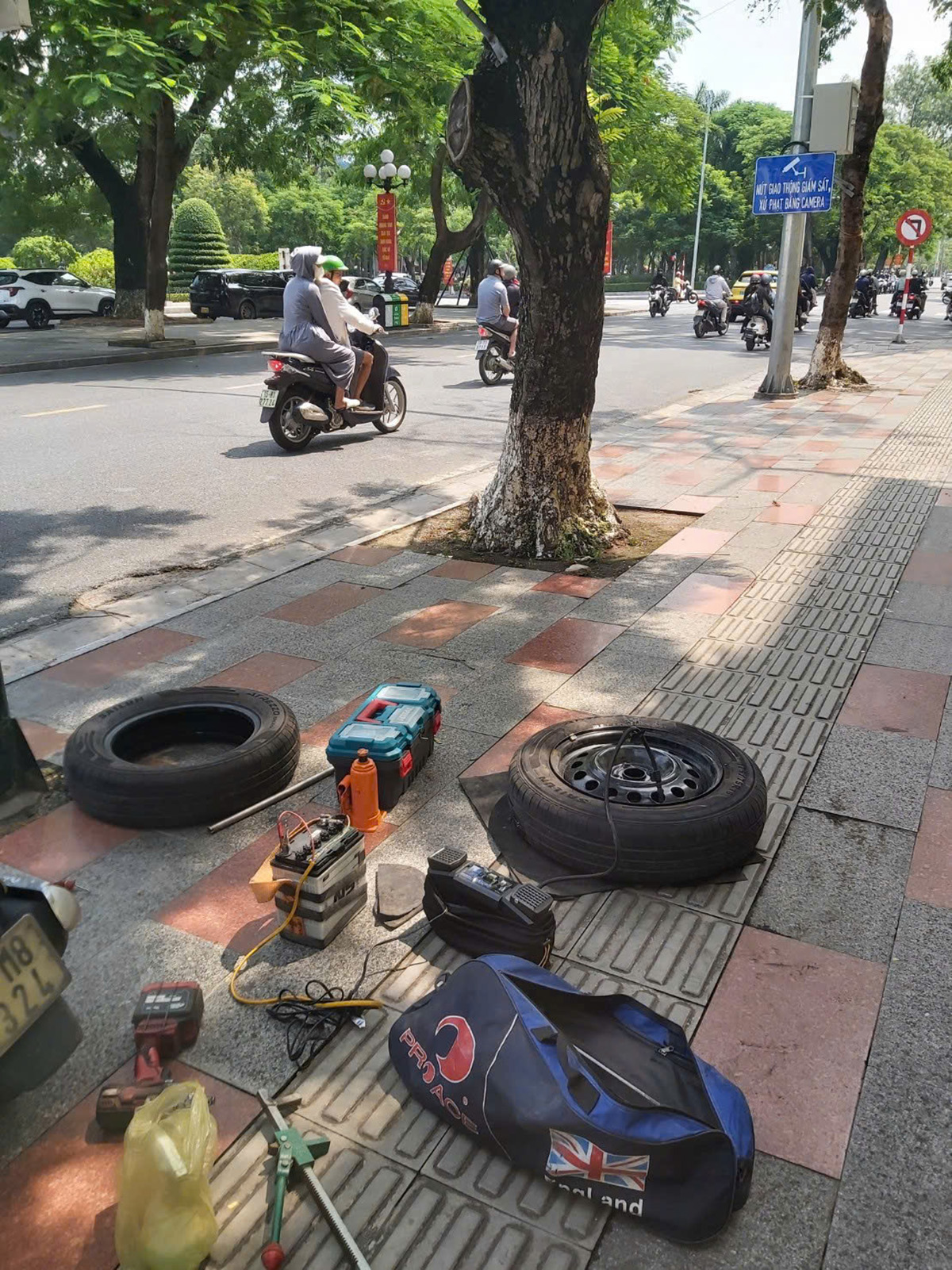 Hình ảnh 6 cứu hộ lốp ô tô tại Hải Phòng - Chiến Xuyên